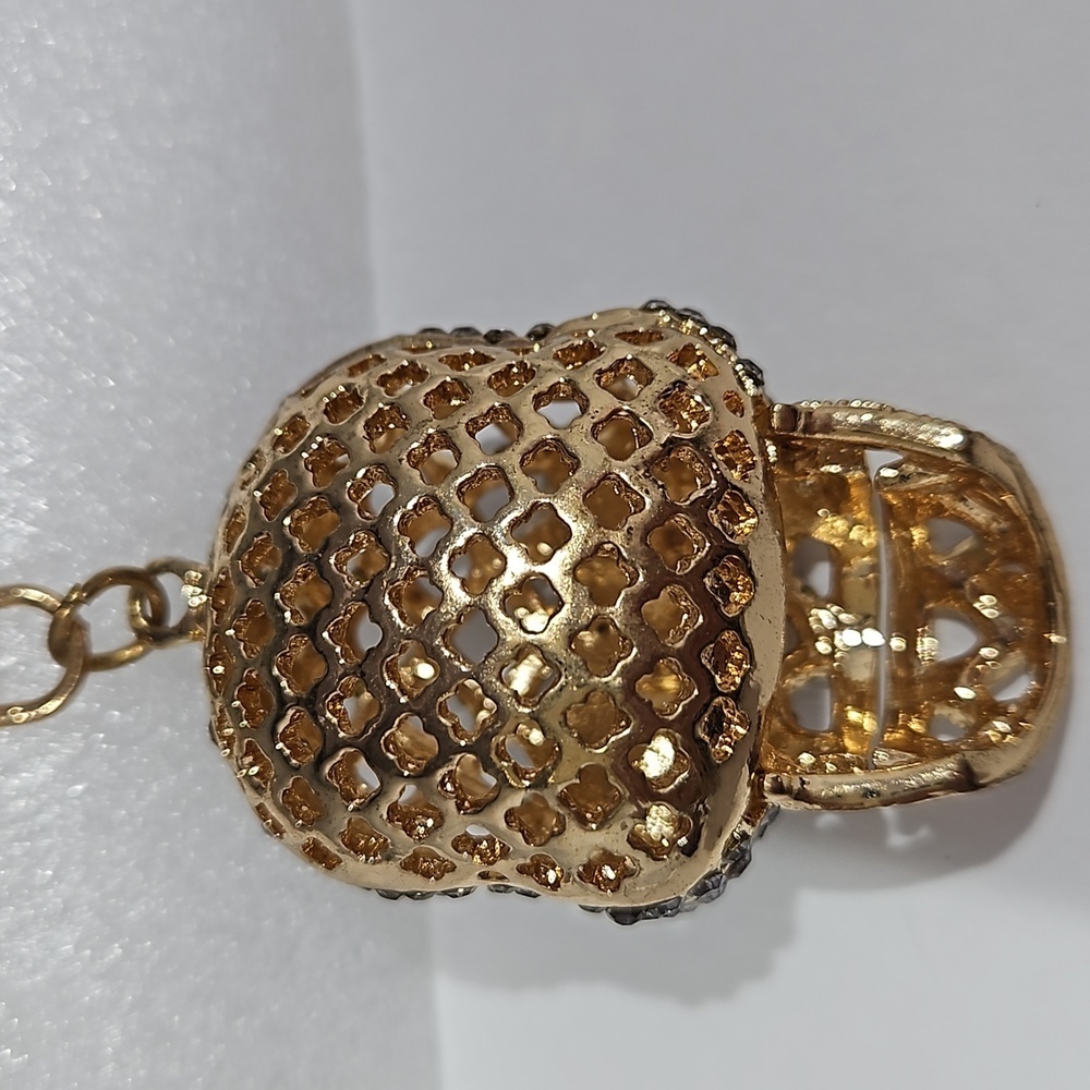 SKULL Rhinestone & Enamel on Goldtone Keychain - Picture 8 of 8